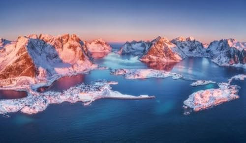 adrium Acryl-Bild 90 x 50 cm: Luftaufnahme von Reine und Hamnoy bei Sonnenaufgang im Winter. Lofoten-Inseln, Norwegen. Panoramalandschaft mit blauem Meer, (97656999)
