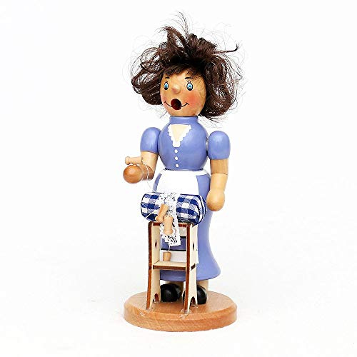 Wichtelstube-Kollektion Holz Räucherfrau Räuchermann Räuchermännchen Räucherfigur Klöpplerin, Flieder 8 x 5 x 19 cm