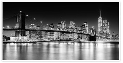 Posterlounge New York City Skyline bei Nacht, Brooklyn Bridge I Poster | 80 x 40 cm von Sascha Kilmer Schwarz-Weiß Wandbilder Wanddeko