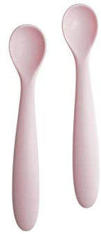 LES ENFANTS – Baby Löffel Set zur Fütterung, Lern Geschirr zum Übergang zur Selbsternährung, Lebensmittelechtes Silikon, Hypoallergen, Spülmaschinenfest, Schmutzabweisend, Schonend, Unisex - Rosa, 08-0102, pink (rosa)