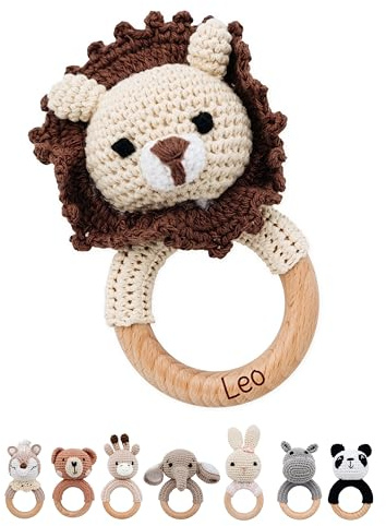 Bärenfreunde® - Personalisierter Beißring Baby - Niedlicher Greifling für Baby's ab 0 Monate - Babyrassel mit Name als Baby Geschenk für Mädchen und Jungen (Löwe dunkelbraun,mit Name)
