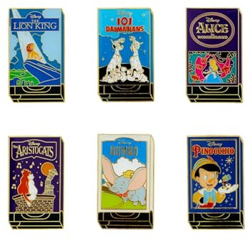 Loungefly - Disney Classic VHS Covers - Enamel Pin - 1 Of 12 To Collect - Styles Vary - 101 Dalmatians - Blind Box Spille Smaltate - Spilla da Collezione Carina - per gli Zaini & Borse - Idea Regalo