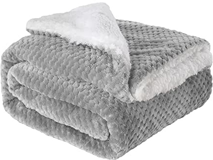 IlGruppone Coperta Plaid in Pile Sherpa Invernale, Morbida e Calda,440 Gr/Mq Coperta Pelosa Tinta Unita Con Lavorazione Divano in Finta Pelliccia - Grigio - Matrimoniale 200x230