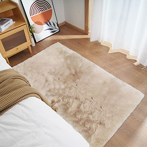 Ghouse Alfombras Salón Rectangular Alfombra Suave de Pelo Corto de Habitación Dormitorio Lavables Alfombra Antideslizante Muy Suave Alfombra esponjosa de Cama (90 x 150 cm,Beige)