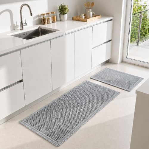 URMONA Badteppich Set 2-teilig, 50 x 121 cm + 43 x 61 cm, Boho Badematten | Badezimmermatte waschbar, Duschvorleger für Dusche und Waschbecken, Badvorleger mit rutschhemmender Rückseite (Grau-Weiß)