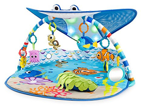 Bright Starts, Disney Baby, Findet Nemo Spieldecke mit Spielbogen, Lichtern und mehr als 20 Minuten Melodien, einer Dorie Fingerpuppe und vielem mehr