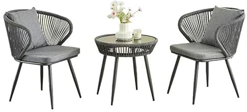 Två rottingstolar, en stol for fritidsryggstöd på innergården, som används for utomhusstolar restaurangens terrassbalkong(Brown and gray)