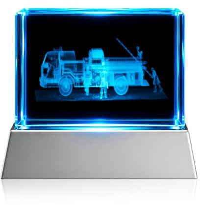 Kaltner Präsente LED Kristall-Glasblock mit 3D-Laser-Gravur – einzigartiges Feuerwehr Geschenk für Männer & Frauen – Stimmungslicht/Nachtlicht mit Feuerwehrmann & Feuerwehrauto – dekorative LED-Kerze