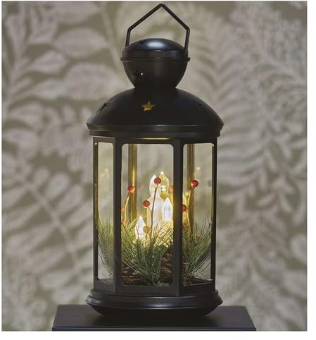 EMOS Antike LED-Laterne mit Dekoration, Vintage Hexagon-Format, 3 LED-Kerzen mit Flammeneffekt, IP20 für Innen, Batteriebetrieben (3x Typ C), 10000 Stunden, Warmweiß, 18x35,5 cm, schwarz