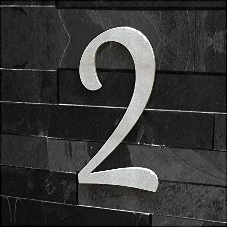 Colours-Manufaktur numero civico n. 2 – carattere: classico – Altezza: 20 – 30 cm – molti colori a scelta (RAL 9007 grigio alluminio (grigio alluminio argento) lucido, 20 cm