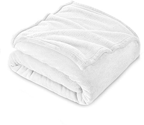 FARFALLAROSSA Kuscheldecke Flauschig 130 x 160 cm - Klein Fleecedecke Sofa Decken Couchdecke - Oeko-TEX - Super Weiche Fleecedecke als Sofaüberwurf - Wohndecke Weiß