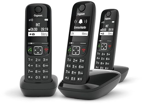 Gigaset AS690 Trio Telefono Cordless: 3 Portatili per Chiamate Interne ed Esterne in Parallelo, Vivavoce Alta Qualità, Tastiera Illuminata ed Ampio Display, Nero [Versione Italiana]