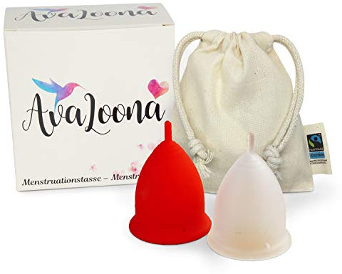 AvaLoona Menstruationstassen Set Made In Germany mit fairtrade Bio Baumwollsäckchen - hygienisch, nachhaltig, antiallergen und vegan (klein, Erdbeere, 2 Menstruationskappen)