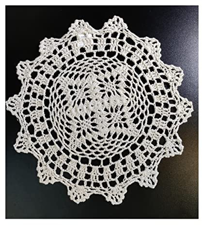 Spitzendeckchen Häkeldeckchen Handarbeit Vollhäkeldeckchen Untersetzer Aufleger auch zum Basteln 100% Baumwolle 25 cm Rund Ecru