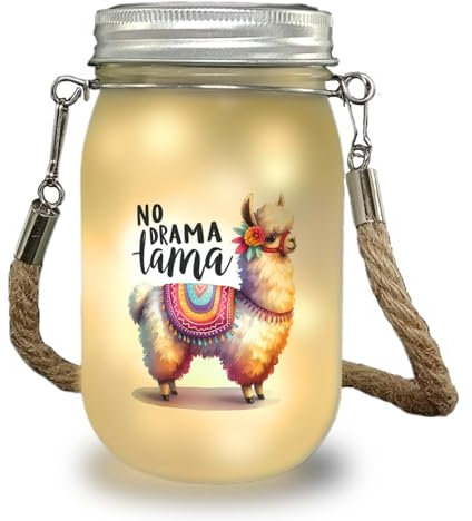 speecheese Alpaka mit bunter Satteldecke Solarlicht mit Spruch No Drama Lama flauschig und farbenfroh mit weicher bunter Satteldecke das perfekte Dekoelement