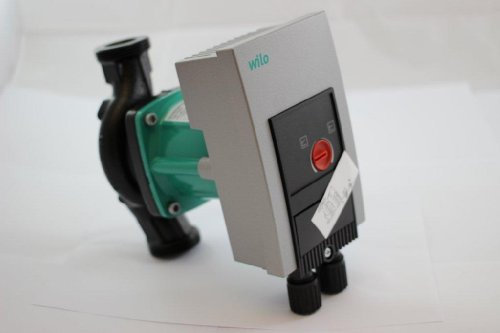 Wilo 2120639 Pumpe, Grün