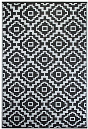 Brandsseller Outdoor Teppich ca.120x180 cm – Wetterfest & Schimmelresistent – In- & Outdoor Teppich für Garten, Balkon, Terrasse, Camping – Pflegeleicht & Robust Weiß/Schwarz Motiv 2