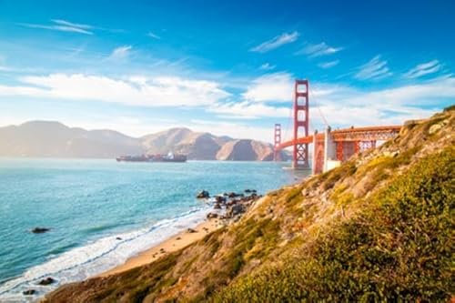 adrium Acryl-Bild 80 x 50 cm: Klassischer Blick auf die berühmte Golden Gate Bridge mit Frachtschiff an einem sonnigen Tag mit blauem Himmel und Wolken im (121794706)