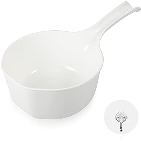 PAMISO Plastic Water Scoop for Bath, 1.5 Liter Shower Ladle with Adhesive Hook, Bathroom Water Bath Cup, Bathing Ladle for Kids