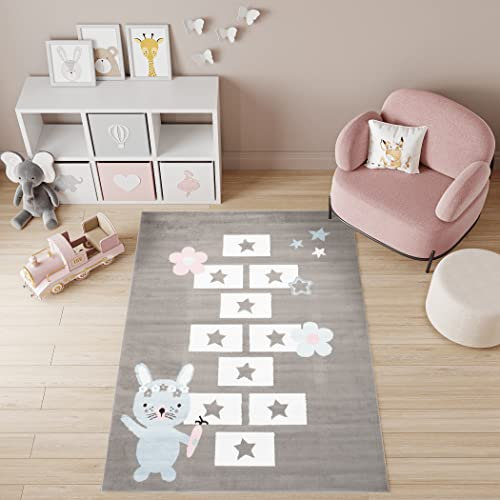 TAPISO Baby Teppich Kinderteppich Kurzflor Grau Weiß Rosa Blau Taupe Blumen Mond Hase Hüpfspiel Kinderzimmer Modern 140 x 200 cm