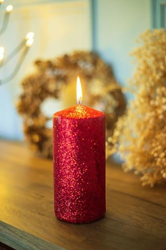 Marco Paul Weihnachtliche große rote Glitzer-Stumpenkerze, langlebig, geruchlose Weihnachtskerze für Innendekorationen, Wohnzimmer, Bad, Fenster und Hochzeitsdekor (7 cm x 15 cm)