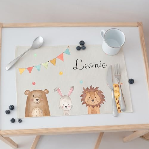 wunderwunsch Kinder Platzdeckchen personalisiert, Platzset, abwaschbare Tischuntersetzer, Platzdecke Stoff Baby, Untersetzer mit Design lustig und Namen (Tiere Girlande)