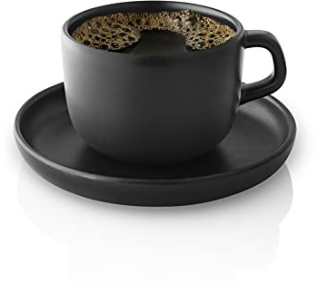 Eva Solo Nordic Kitchen Kaffeetasse und Untertasse, 20 cl Keramiktasse, spülmaschinen- und mikrowellengeeignet, schwarzes Steingut, dänisches Design, Funktionalität und Qualität, Schwarz