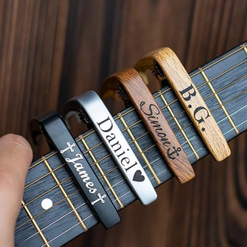 Personalisierter Gitarren-Kapodaster, Holz, Metall, Gitarristen-Geschenk, individuelles klassisches Gitarren-Kapodaster, Bestman, Valentinstag, Geburtstag, Hochzeit, Gastgeschenke für ihn,