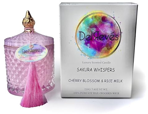 DelRevés Sakura Whispers. Vela Aromática grande de lujo. Vela decorativa de soja con mecha de madera. +50 horas de Combustión. Perfumada a Flor de cerezo y leche de arroz. Regalo mujer