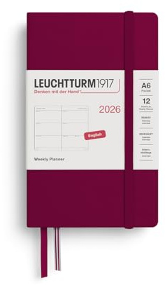 LEUCHTTURM1917 372724 Veckokalender Pocket (A6) 2026, Port Red, engelska