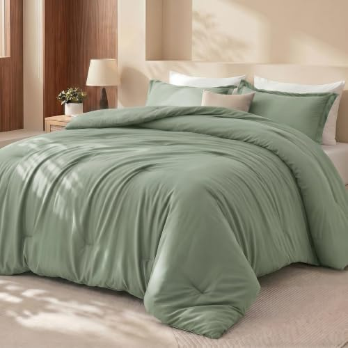 Queen Comforter Set 3 Piece Sage Green by Utopia Bedding, Comforters Queen Size, Bedding Comforters Sets, Down Alternative Soft Bed Set, 1 Comforter (88 x 88 inches) 2 Pillow Shams (20 x 26 inches)
