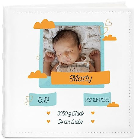 Maverton Einsteckalbum mit Aufdruck - Fotoalbum für 200 Fotos 10x15-50 Seiten - Größe: 21x22cm - Weiß - personalisierte Geschenke für Kinder zur Taufe Geburt - Geburtstagsgeschenk