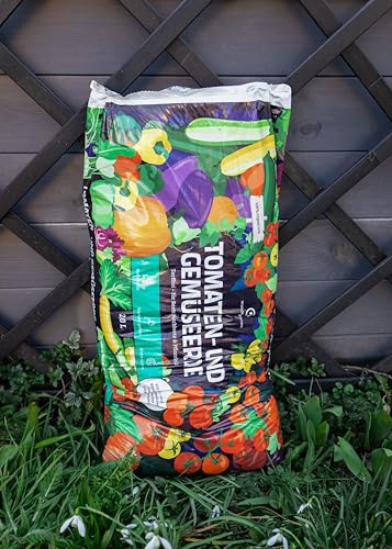Wundergarten Tomaten- und Gemüseerde 20L | Nährstoffreiche Pflanzerde, Mit Pflanzenkohle, Für Tomaten Paprika Gurken & Hochbeet, Lockere Erde für reiche Ernte