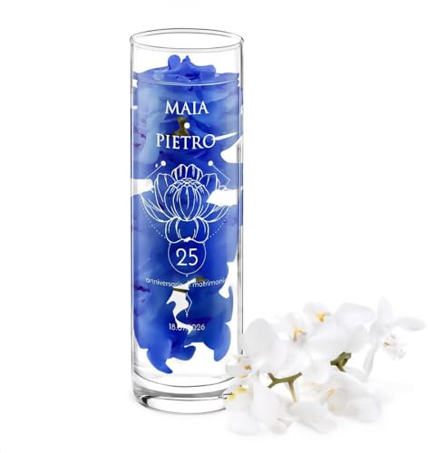 Maverton Vaso per fiori in vetro, decorativo, incisione personalizzata | cilindrico, dimensioni H 26,5 cm x Ø 8 cm circa, idea anniversario, pensiero speciale per coppia, orchidea