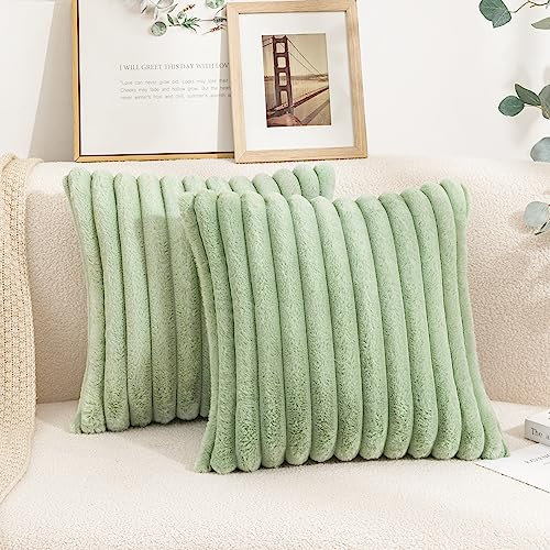 Uhomy Dekorativer Kunstfell-Kissenbezug, luxuriös, superweich, flauschig, gestreift, pelzig, für Sofa, Couch, Schlafzimmer, bequem, dick, flauschig, Plüsch-Kissenbezug, 50 x 50 cm, Salbeigrün, 2 Stück