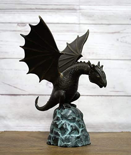 Unbekannt Bronzefigur Drache auf Felsbrocken als Wasserspeier