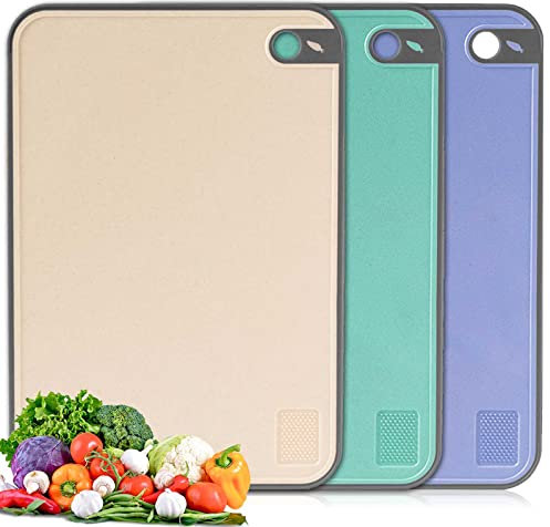 IAGORYUE Chopping Board Set, BPA Free Plastic Cutting Boards, Large Chopping Boards with Non-Slip Rubber Feet and Garlic Press Groove for Kitchen Carving Meat/Vegetable, Durable & Easy to Clean, 3 Pcs