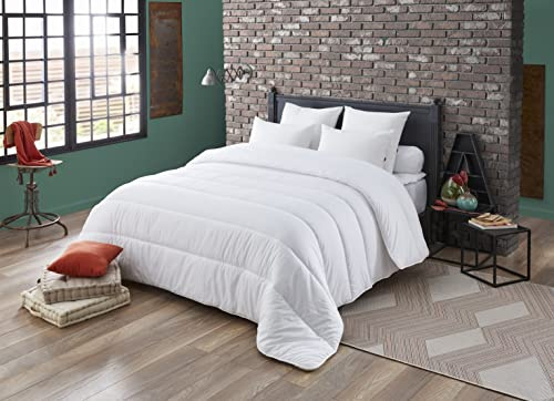 DODO - Couette Légère Arizona 240x260 cm - Convient 2 Personnes - Ultra Douce et Gonflant - Tissu 100% Polyester - Garnissage Synthétique 100% Polyester Fibre Volupt'Air - Lavable en Machine à 40°C