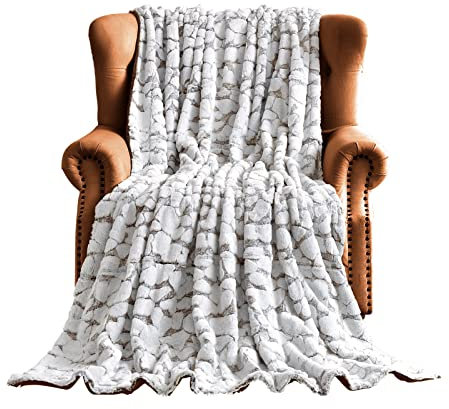 FY FIBER HOUSE superweiche Fleece Faux-Kaninchenfell Kuscheldecke, extra Flauschige Decken, gemütliche Mikrofaser Sofadecke mit Steinmuster für Büro, Sessel und Camping, 130x150cm, Cappuccino