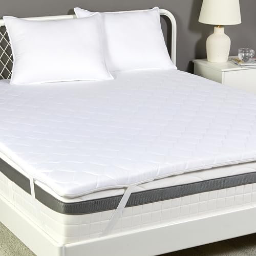Amazon Basic Matratzenauflage, Komfortabler Schaumstoffkern, Atmungsaktiv, Maschinenwaschbarer Bezug, Queensize, Dicke 6cm, 140cm x 200cm, Weiß