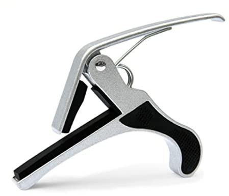 Metallgitarren Capo in Silber für Akustik und E-gitarre | Zinklegierung, Kompakt Tragbar, Hält Saiten Fest, Geschenk für Musiker und Musik Einsteiger