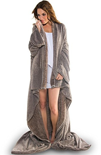 CelinaTex Decke mit Ärmeln und Fußtasche Flauschige Kuscheldecke 150 x 180 cm braun weiß Mikrofaser Fleece Oeko-TEX Calgary