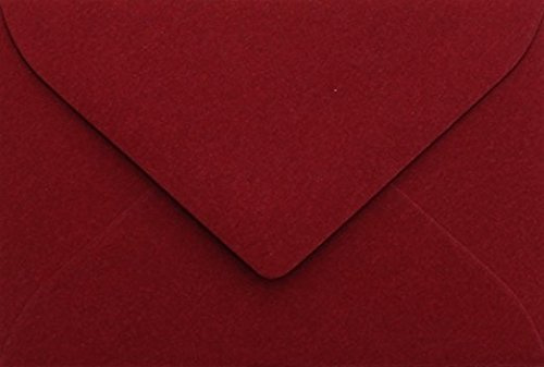 25 Briefumschläge B6 DIN (12,5 x 17,6 cm) Bordeaux, Verschluss-Technik: Feuchtklebend mit Dreieck Lasche (Bordeaux) ! Grammatur: 120 g/m²