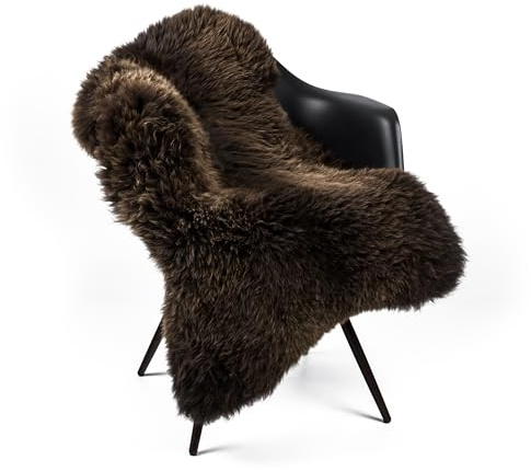 Hofbrucker® Merino Lammfell Naturbraun – Echt Lammfell aus Bayern, 100% Naturprodukt, Premium Schaffell, kuschelig weich & wärmend, Dekofell, Sitzauflage, Teppich, medizinisch gegerbt