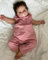 MineeQu 24 Zoll Süßes Lächeln Riesige Größe Sanfte Berührung Kuscheliger Körper Reborn Babypuppen Geschenkset mit verwurzelten braunen Haaren Realistisch Neugeborenes Kleinkind Dolls Echt Aussehen