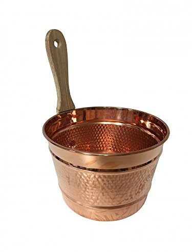CopperGarden Saunaeimer aus blankem Kupfer I Schwalleimer mit Wandhalterung aus Holz I Handgeschmiedeter Kupfer-Saunakübel mit 4 Liter Volumen I Dank Kupfer optimal für Feuchträume geeignet