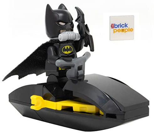 LEGO DC Superheroes: Batman Minifigure with Jet Ski and Bat-a-Rang