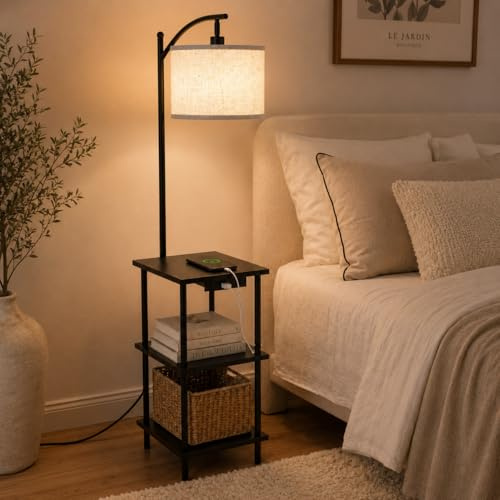 LuminexDesigns Lampada da Terra Vintage con Mensole, Piantana in Legno con Tavolino e Stazione di Ricarica, Nocciola Retrò 3 Livelli di Rangement, Testa Orientabile, per Soggiorno, Camera da Letto