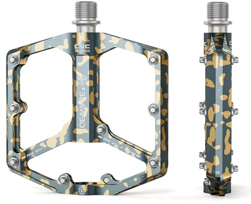 GEWAGE MTB & Landsväg Cykelpedaler – 3 Lager Plattformpedaler – CNC-frästa 9/16” Flat Pedals med Utbytbara Anti-Slip-Piggar (Grey Camo)