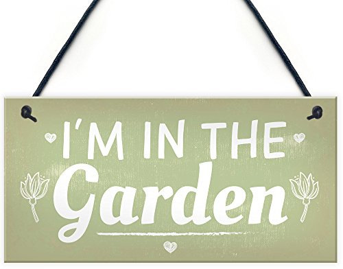 Red Ocean I'm In The Garden Novelty Hanging Plaque Summer House Sign Garden Shed Friendship Gift